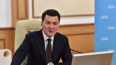 Ерлан Қарин: «Билік қазақ тіліне қиянат жасады» деу – бос әңгіме, даурықпа сөз